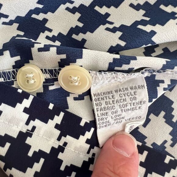 Liz Claiborne Collection Polyester Long Sleeve Collarless Button Down Blouse 8 - Picture 4 of 5